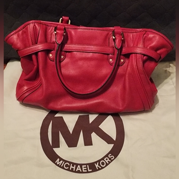 MICHAEL KORS Vintage Red Leather Shoulder Bag AQ-1208 - Picture 3 of 16